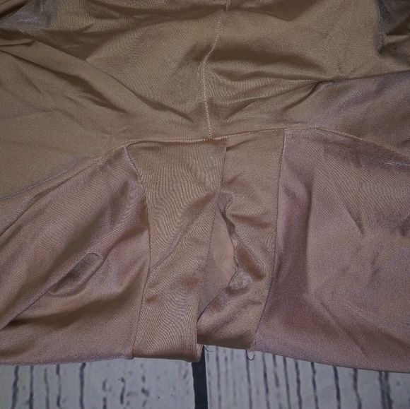 Maidenform 38D Shapewear - Picture 5 of 5